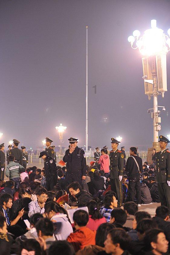若美国在外驻军国家拒绝交保护费，美国会因此撤军吗？游戏画面