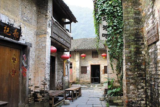 人大代表王建生:我代表北京近十万“的哥的姐”来提点建议