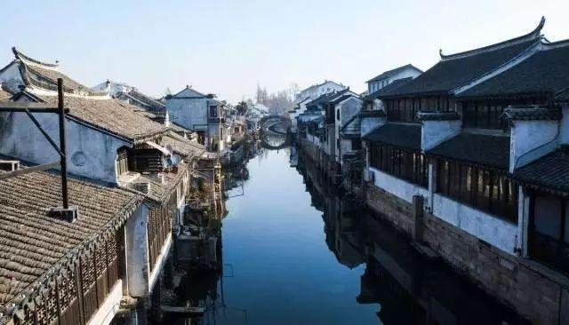 武汉最便宜公交车刷卡仅收一分钱，公司回应